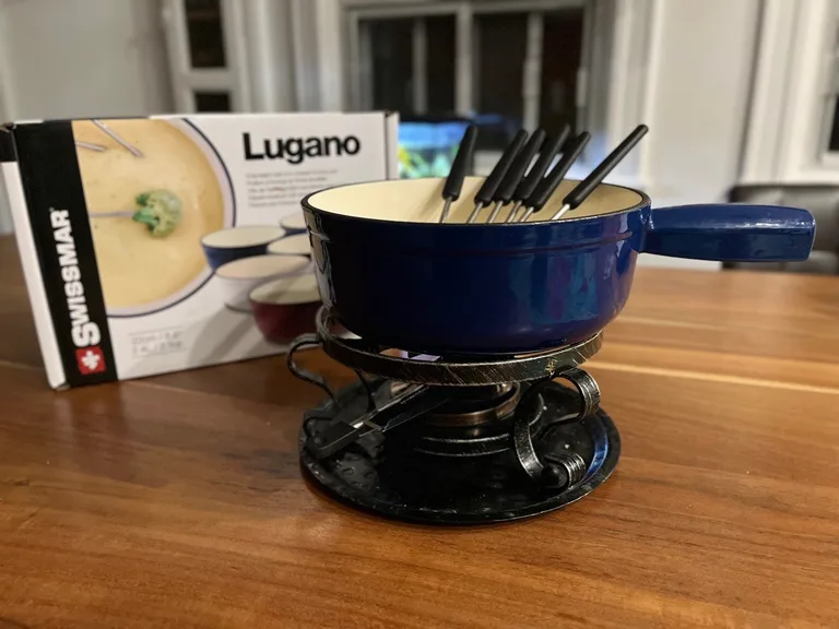 Appareil à fondue Swissmar Lugano pour 6 personnes avec fourchette