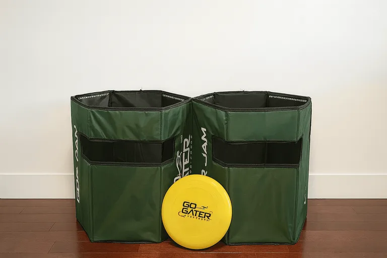 Jeu de lancer de frisbee Go Gater à louer à Montréal – 2 cibles pliables vertes et disque jaune