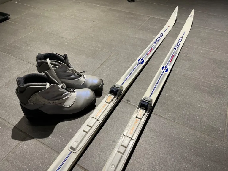 Kit de ski de fond Fischer 185 cm pour 50-70 kg / EU 41 / US Femmes 10 / US Homme 8.5