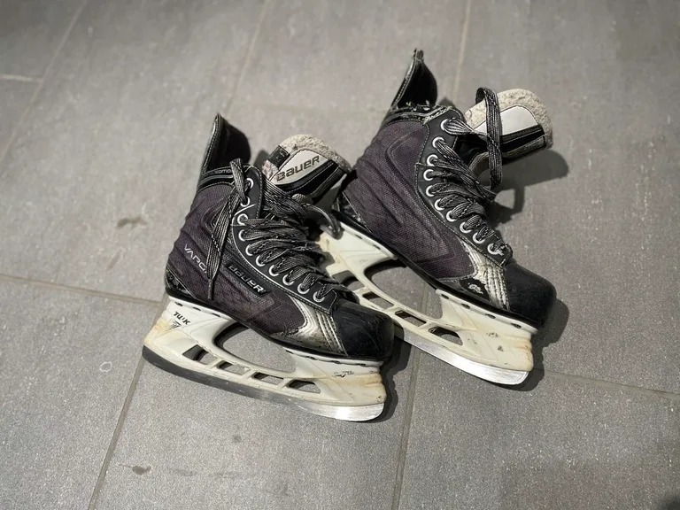 Patins de hockey Bauer taille 41