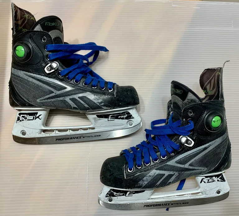 Patins de hockey Reebok taille US 8 / EU 40.5