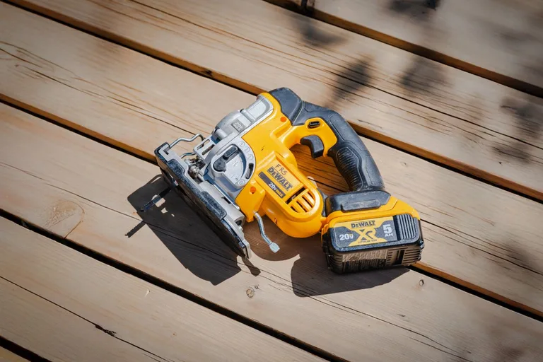 Scie sauteuse électrique sans fil DeWalt 20V