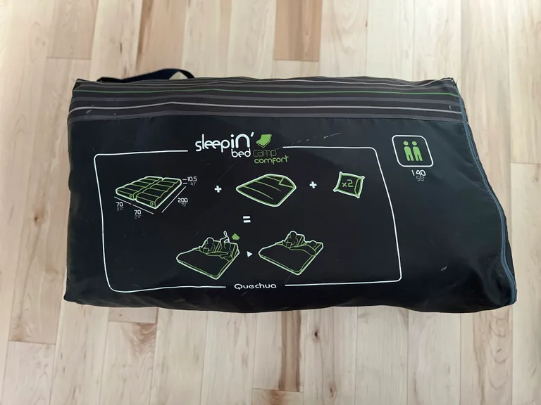 Sleeping Bed 3-en-1 Quechua Noir et Vert - Confort pour deux personnes